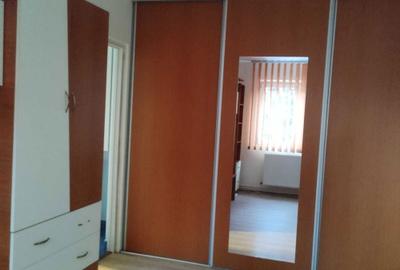Apartament cu 2 camere semidecomandat în Florilor - 9