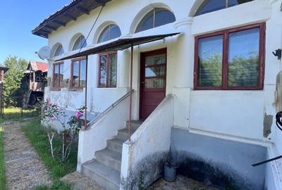 Casă cu 4 camere în Țepești - 5