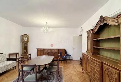 Casă cu 5 camere cu Canalizare în Central - 2