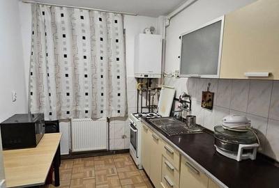 Apartament 2 camere zona Lalelelor Piata Abator etaj intermediar balcon inchis - 4