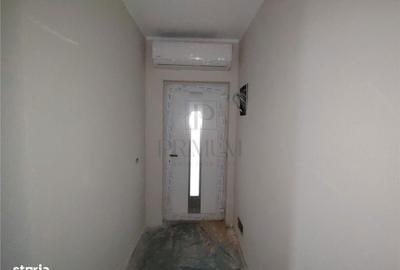 Casă cu 3 camere decomandat cu Canalizare în Moșnița Nouă - 2