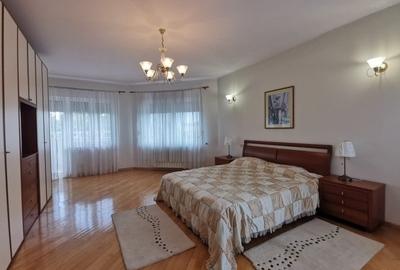 Casă individuală cu 8 camere cu Canalizare în Domnești - 13