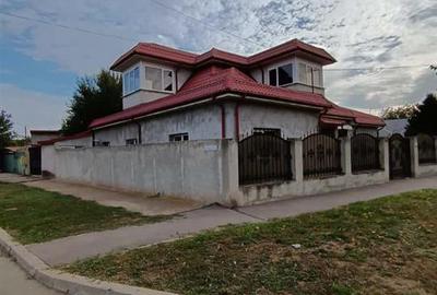 Casă cu 3 camere cu Teren 447 Mp în Chercea - 1