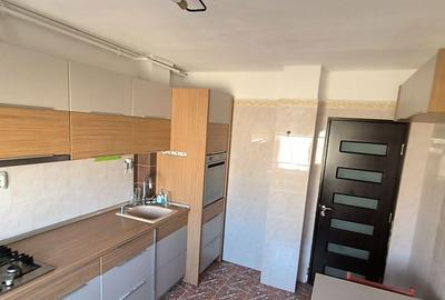 Apartament cu 3 camere decomandat, mobilat în Drumul Taberei - 5