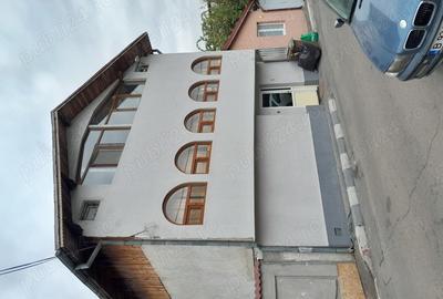 Casă cu 6 camere în Central - 4