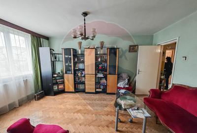 Apartament cu 4 camere de vanzare in zona Bd. Cosbuc - 2