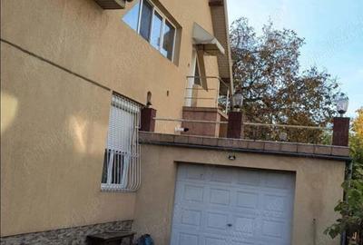 De vanzare casa in zona lipovei - 1