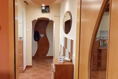 Proprietar, inchiriez apartament 3 camere, confort 1, centrala proprie, Calea Girocului - 9