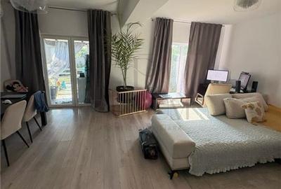 Duplex zona excelenta - mobilat - utilat - panouri solare - suprafete generoase - 33