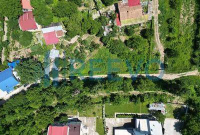 Teren de 1333 mp, în Republicii - 7
