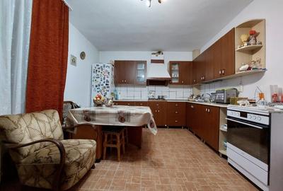 Casă cu 4 camere în Central - 4