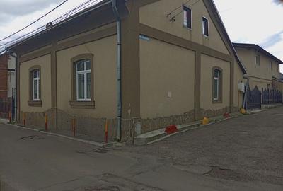 Casă cu 4 camere în Central - 3