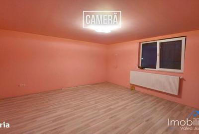 Casă cu 4 camere cu Teren 506 Mp în Petros - 8