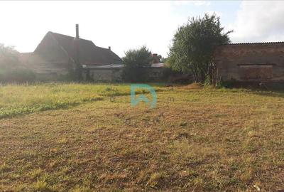 Teren Construcții intravilan de 835 mp, în Cristian - 6