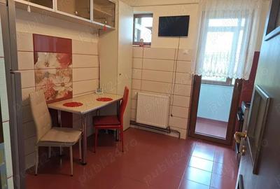Apartament cu 3 camere decomandat în Central - 1