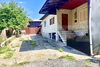 Casa de vanzare cu curte si anexe, teren 1253 mp, Berghin - 1