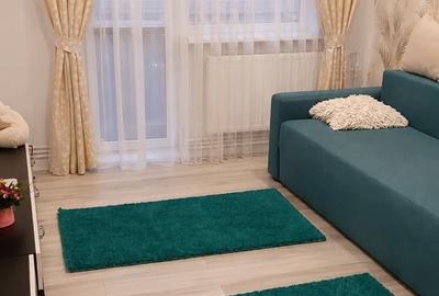 Apartament cu 2 camere decomandat în Micro 5 - 1