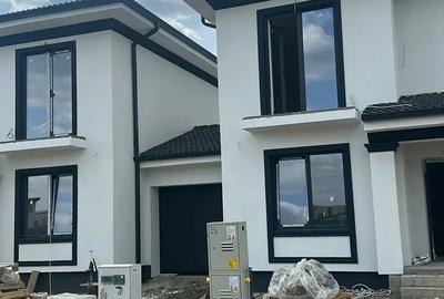 Casă cu 5 camere în Dumbrăvița