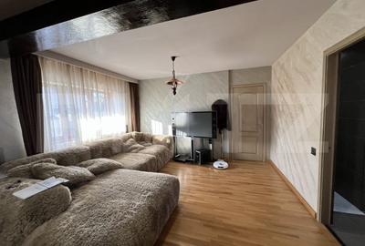 VILĂ deosebita cu piscina si panorama spre padure - 2