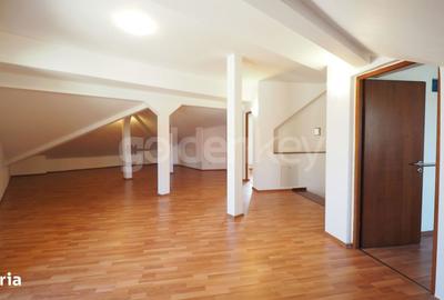 Casă cu 7 camere cu Teren 280 Mp în Central - 6