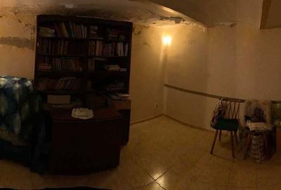 Casă cu 4 camere în Unirii - 1