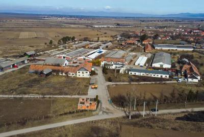 Spațiu comercial, de 9,000 mp, în Central - 12