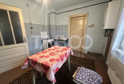 Casa cu 4 camere 2 bai garaj gradina in cartierul Florilor Fagaras - 12