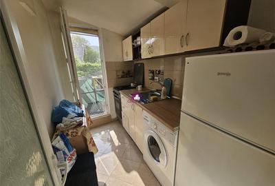 Apartament cu 2 camere semidecomandat în Pantelimon