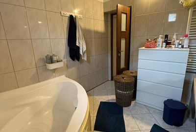 Casa individuala 6 camere , 2 bai { Metrou Constantin Brancoveanu } - 12