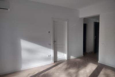 Apartament cu 3 camere decomandat în P-ța Muncii - 25