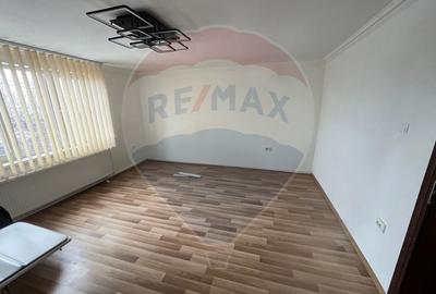 Casă / Vilă cu 4 camere de închiriat în zona Andrei Muresanu - 4