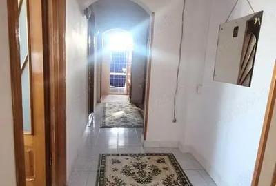 Apartament cu 4 camere decomandat în Viziru 3 - 2