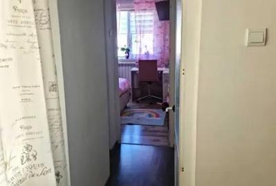Apartament cu 3 camere semidecomandat în Big
