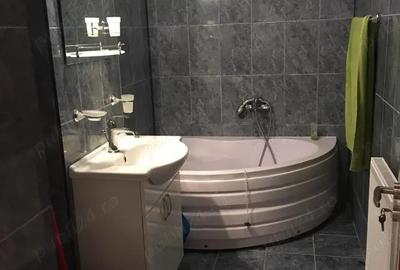 Apartament spa?ios cu o camera, balcon ?i doua garaje subterane Str. Republicii 99, Baia Mare - 4