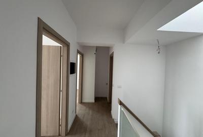 Casă cu 4 camere cu Canalizare în Central - 10