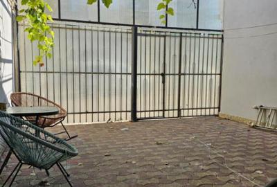 Casă cu 5 camere cu Canalizare în Tomis I - 3