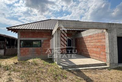 Casa individuala cu 4 camere si teren de 670 mp, Parta,  comision 0 - 15