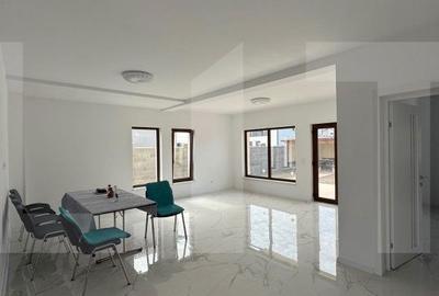 Casă cu 5 camere cu Teren 509 Mp în Ghiroda - 3