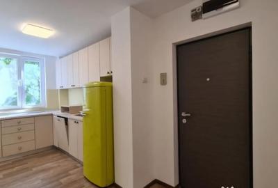 Apartament cu 4 camere decomandat în Rahova - 18