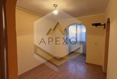Apartament cu 3 camere decomandat în Florilor - 5