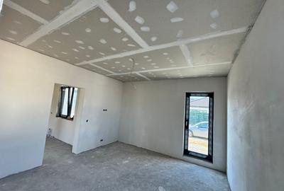 Casa noua, semifinisata -  aproape de oras! - 13