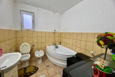 Casă cu Teren 700 Mp în Central - 4