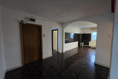 Apartament cu 4 camere decomandat în Central - 3