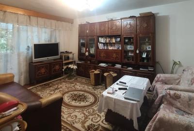 Apartament trei camere zona Mega Image Sud