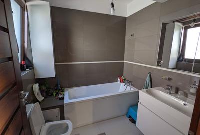 Casă cu 4 camere cu Teren 700 Mp în Florești - 6