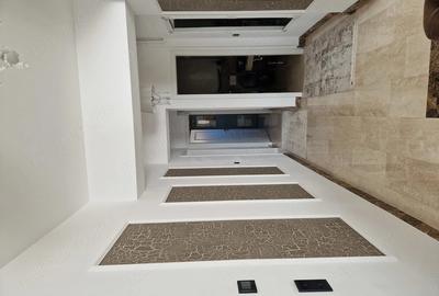 Apartament cu 4 camere decomandat în Central - 3