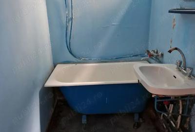 Apartament de vanzare - 2 camere, Petrosani, Str. Aviatorilor, bloc 1 - 8