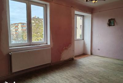 Apartament cu 3 camere în Triaj - 4