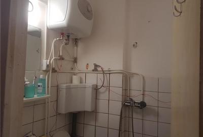 Garsoniera confort trei, in bloc de garsoniere, semimobilata, pe Stadionului 5 - 4