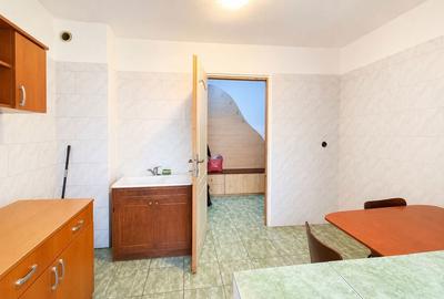 Apartament cu 2 camere semidecomandat în Craiovița Nouă - 3